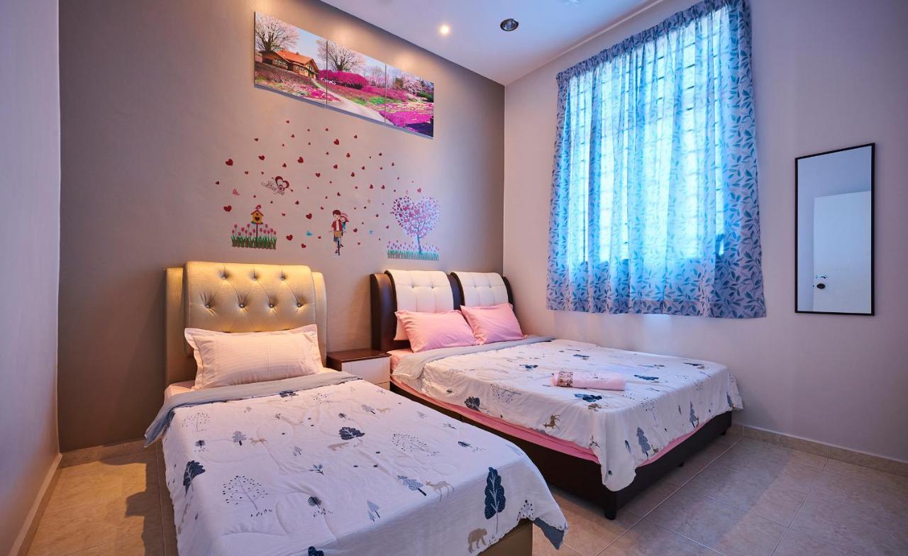 Esdi Homestay Malacca Екстериор снимка